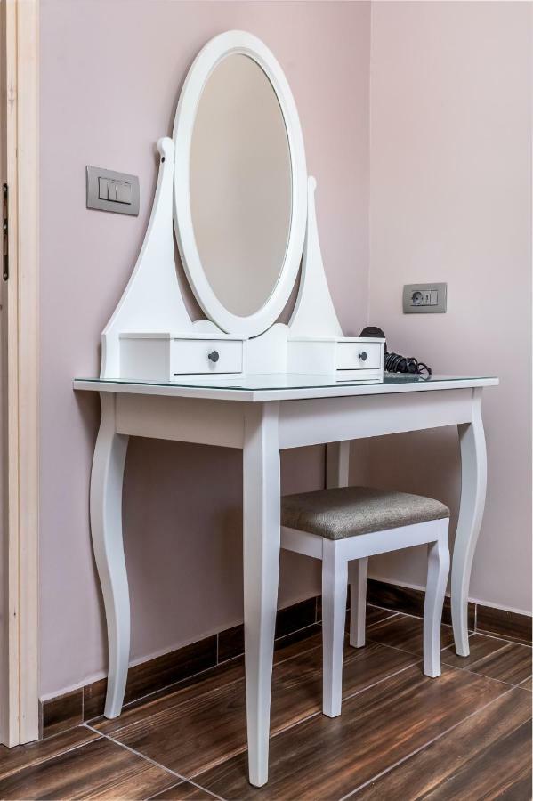 Apartamento Bibliotheque Rhodes City Exterior foto